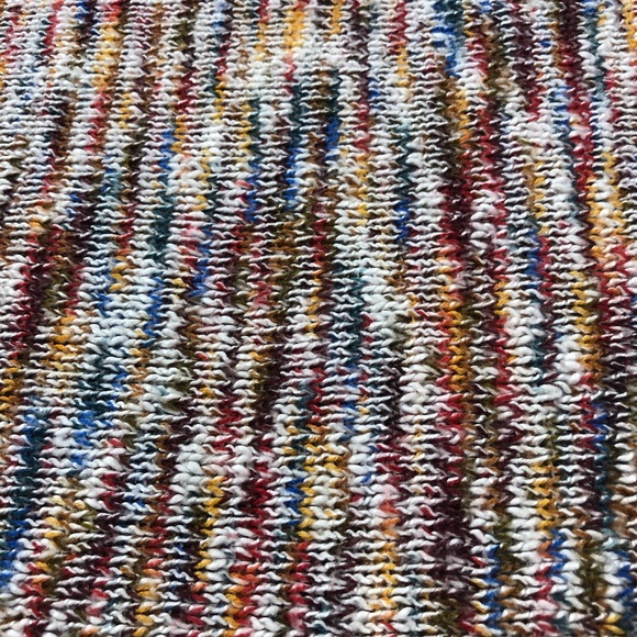 Hanna size Small rainbow colored soft short sleeve sweater great condition - Picture 2 of 4